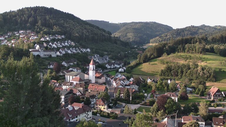 Dieses Bild zeigt eine Webcam-Aufnahme von Ottenhöfen, aufgenommen am Samstag, den 27.06.2026 um 06:50 Uhr