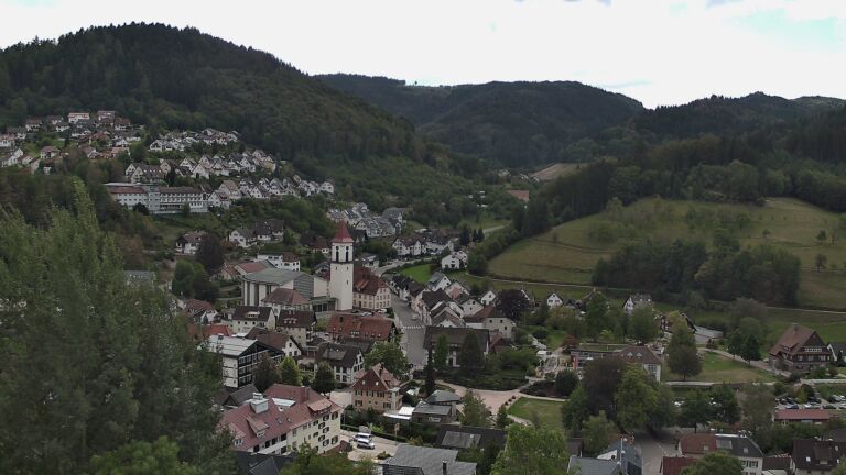 Dieses Bild zeigt eine Webcam-Aufnahme von Ottenhöfen, aufgenommen am Donnerstag, den 10.09.2026 um 12:30 Uhr