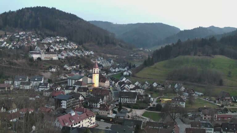 Dieses Bild zeigt eine Webcam-Aufnahme von Ottenhöfen, aufgenommen am Sonntag, den 08.03.2026 um 18:30 Uhr