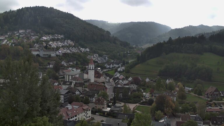 Dieses Bild zeigt eine Webcam-Aufnahme von Ottenhöfen, aufgenommen am Montag, den 19.10.2026 um 12:50 Uhr