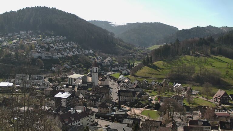 Dieses Bild zeigt eine Webcam-Aufnahme von Ottenhöfen, aufgenommen am Donnerstag, den 02.04.2026 um 11:10 Uhr