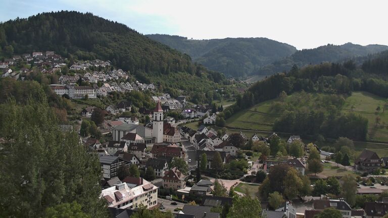 Dieses Bild zeigt eine Webcam-Aufnahme von Ottenhöfen, aufgenommen am Montag, den 28.09.2026 um 14:30 Uhr