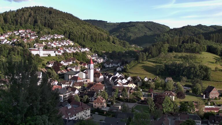 Dieses Bild zeigt eine Webcam-Aufnahme von Ottenhöfen, aufgenommen am Mittwoch, den 03.06.2026 um 20:00 Uhr