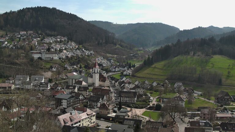 Dieses Bild zeigt eine Webcam-Aufnahme von Ottenhöfen, aufgenommen am Dienstag, den 24.03.2026 um 13:40 Uhr