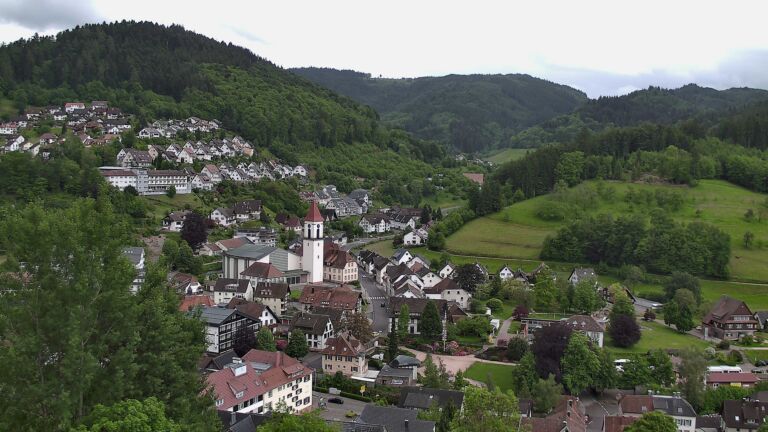 Dieses Bild zeigt eine Webcam-Aufnahme von Ottenhöfen, aufgenommen am Mittwoch, den 20.05.2026 um 15:10 Uhr