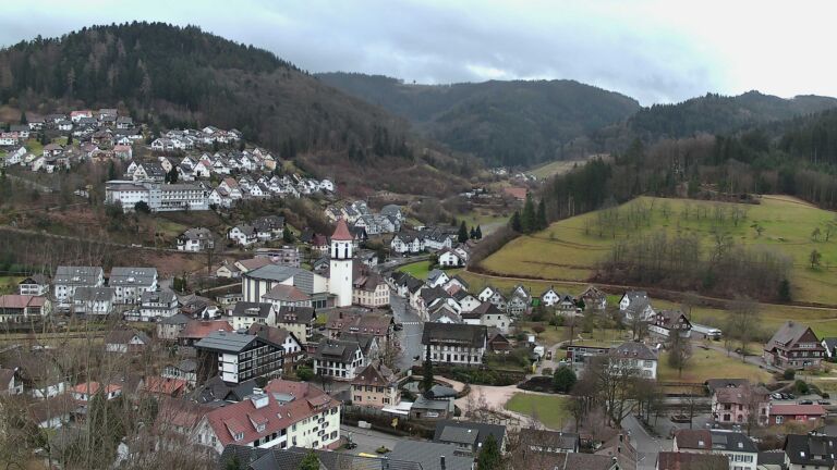 Dieses Bild zeigt eine Webcam-Aufnahme von Ottenhöfen, aufgenommen am Dienstag, den 10.02.2026 um 10:10 Uhr