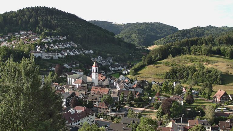 Dieses Bild zeigt eine Webcam-Aufnahme von Ottenhöfen, aufgenommen am Mittwoch, den 08.07.2026 um 07:40 Uhr