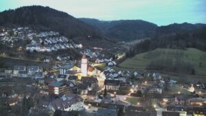 Dieses Bild zeigt eine Webcam-Aufnahme von Ottenhöfen, aufgenommen am Sonntag, den 15.02.2026 um 18:10 Uhr