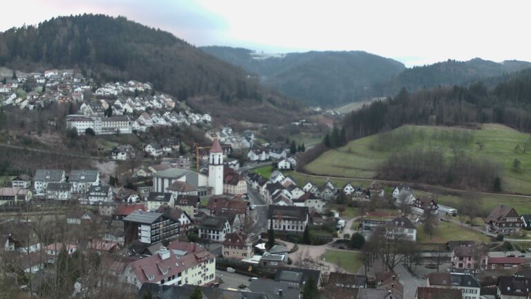 Dieses Bild zeigt eine Webcam-Aufnahme von Ottenhöfen, aufgenommen am Donnerstag, den 25.12.2025 um 08:30 Uhr