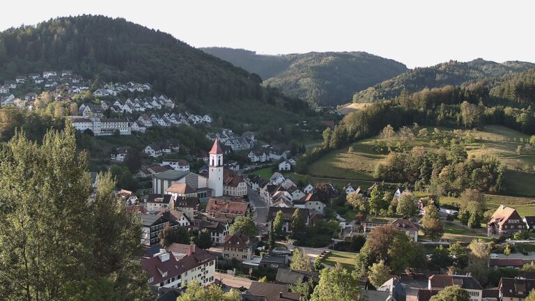 Dieses Bild zeigt eine Webcam-Aufnahme von Ottenhöfen, aufgenommen am Samstag, den 12.09.2026 um 08:20 Uhr