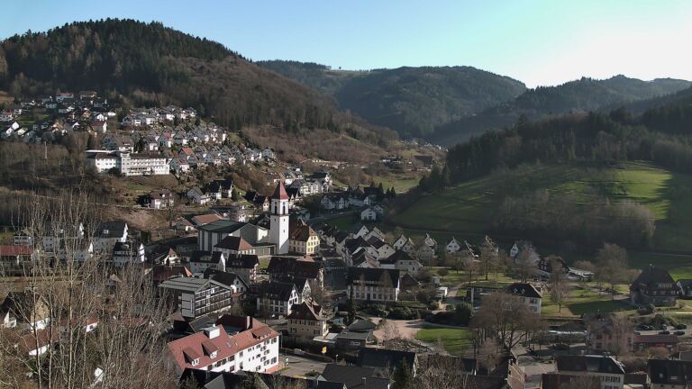 Dieses Bild zeigt eine Webcam-Aufnahme von Ottenhöfen, aufgenommen am Donnerstag, den 26.02.2026 um 16:00 Uhr