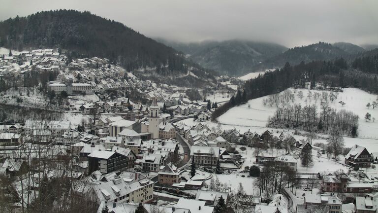 Dieses Bild zeigt eine Webcam-Aufnahme von Ottenhöfen, aufgenommen am Dienstag, den 06.01.2026 um 09:20 Uhr