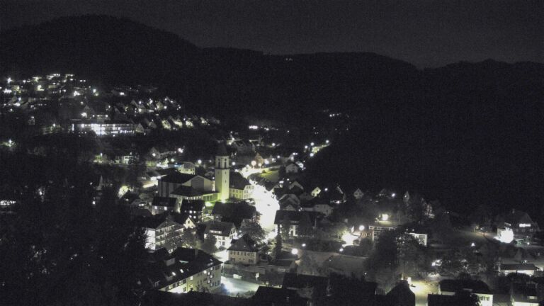 Dieses Bild zeigt eine Webcam-Aufnahme von Ottenhöfen, aufgenommen am Donnerstag, den 15.10.2026 um 20:10 Uhr