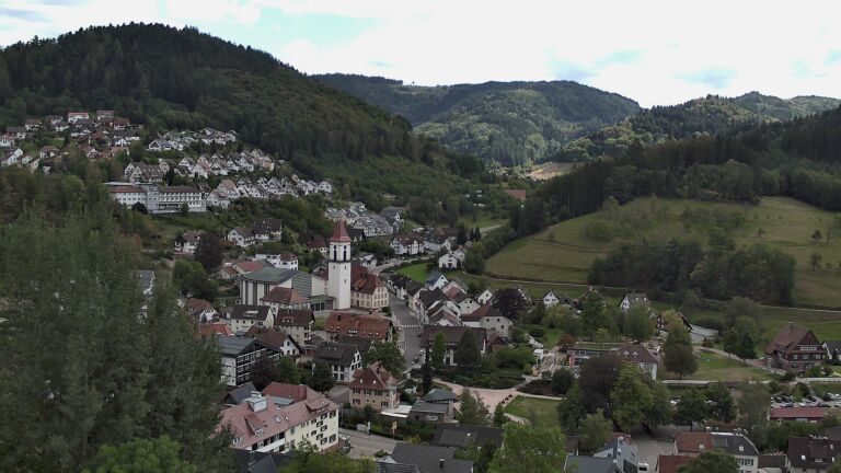 Dieses Bild zeigt eine Webcam-Aufnahme von Ottenhöfen, aufgenommen am Donnerstag, den 10.09.2026 um 15:00 Uhr
