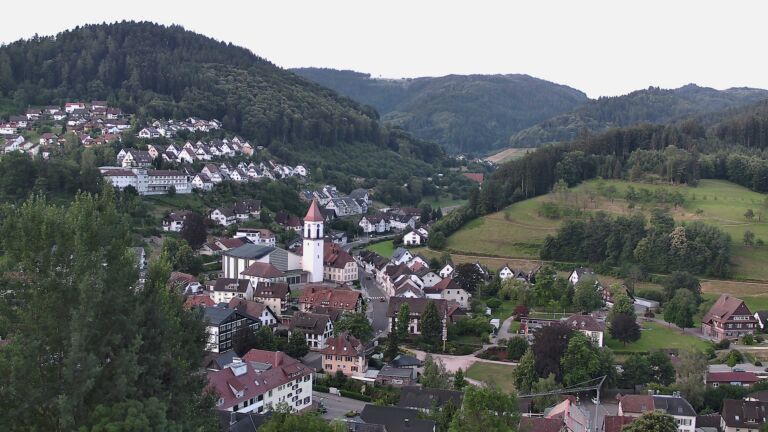 Dieses Bild zeigt eine Webcam-Aufnahme von Ottenhöfen, aufgenommen am Dienstag, den 30.06.2026 um 06:20 Uhr