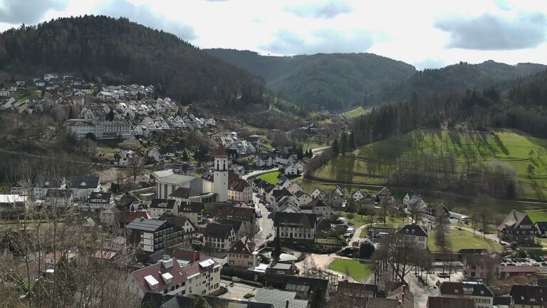 Dieses Bild zeigt eine Webcam-Aufnahme von Ottenhöfen, aufgenommen am Sonntag, den 01.03.2026 um 12:10 Uhr