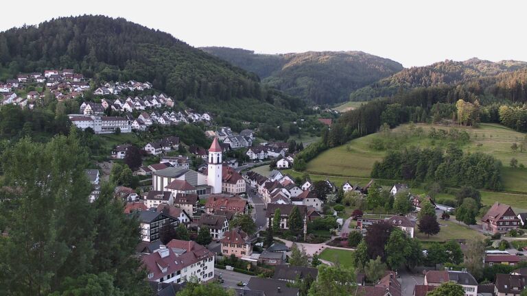 Dieses Bild zeigt eine Webcam-Aufnahme von Ottenhöfen, aufgenommen am Donnerstag, den 28.05.2026 um 06:20 Uhr