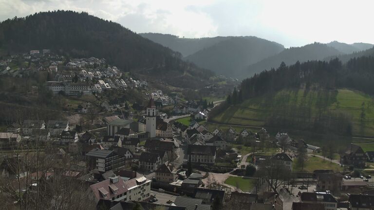 Dieses Bild zeigt eine Webcam-Aufnahme von Ottenhöfen, aufgenommen am Montag, den 09.03.2026 um 13:00 Uhr