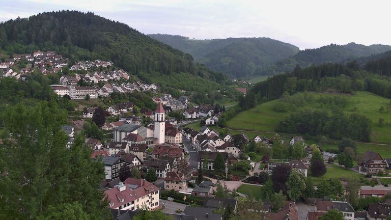 Dieses Bild zeigt eine Webcam-Aufnahme von Ottenhöfen, aufgenommen am Donnerstag, den 07.05.2026 um 20:00 Uhr