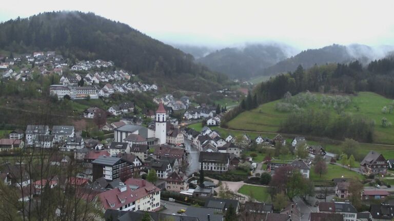 Dieses Bild zeigt eine Webcam-Aufnahme von Ottenhöfen, aufgenommen am Sonntag, den 12.04.2026 um 06:50 Uhr