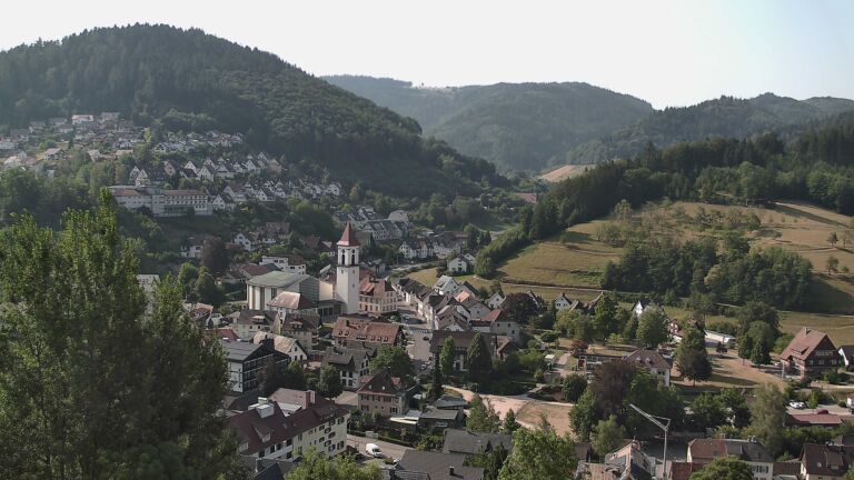 Dieses Bild zeigt eine Webcam-Aufnahme von Ottenhöfen, aufgenommen am Freitag, den 31.07.2026 um 09:50 Uhr