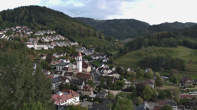 Dieses Bild zeigt eine Webcam-Aufnahme von Ottenhöfen, aufgenommen am Mittwoch, den 16.09.2026 um 18:10 Uhr