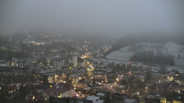 Dieses Bild zeigt eine Webcam-Aufnahme von Ottenhöfen, aufgenommen am Montag, den 29.12.2025 um 17:10 Uhr