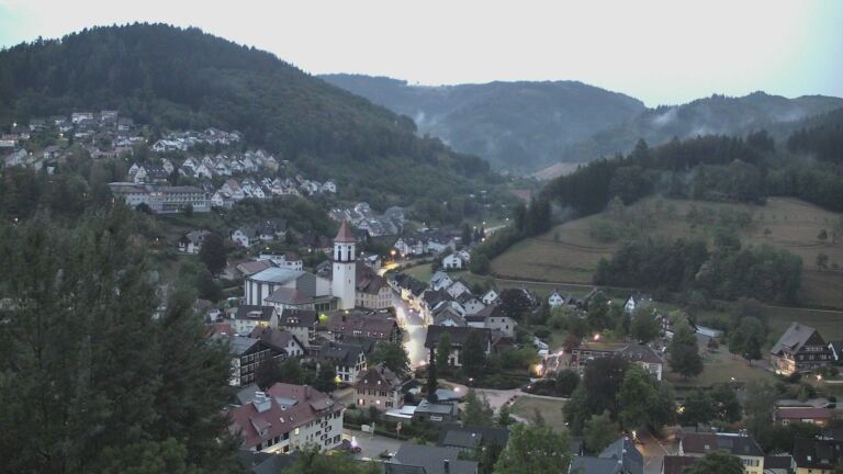 Dieses Bild zeigt eine Webcam-Aufnahme von Ottenhöfen, aufgenommen am Freitag, den 28.08.2026 um 06:20 Uhr