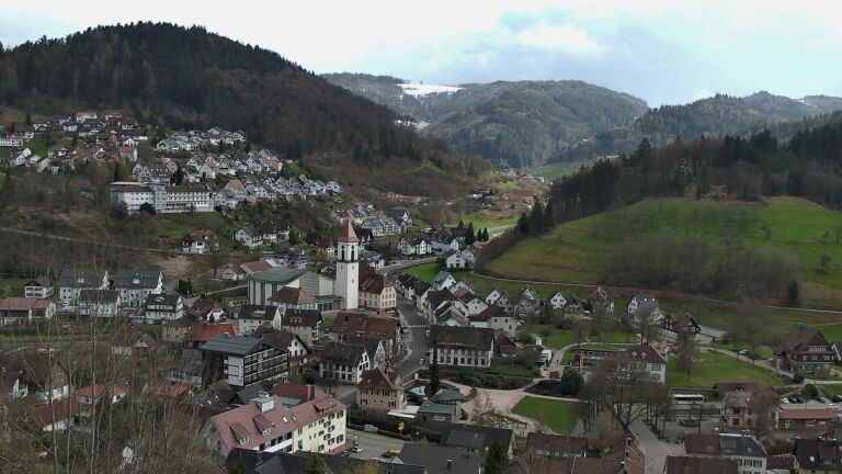 Dieses Bild zeigt eine Webcam-Aufnahme von Ottenhöfen, aufgenommen am Freitag, den 27.03.2026 um 15:10 Uhr