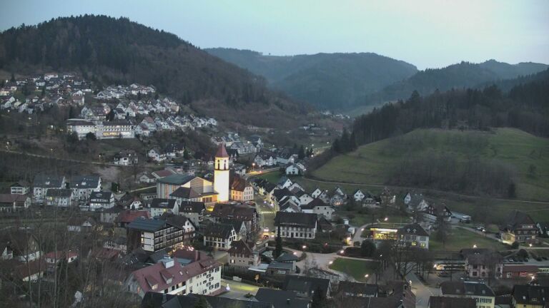 Dieses Bild zeigt eine Webcam-Aufnahme von Ottenhöfen, aufgenommen am Sonntag, den 08.03.2026 um 18:40 Uhr