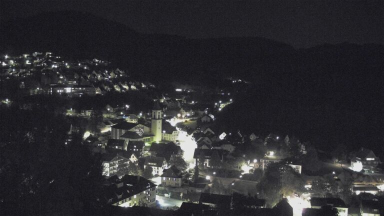 Dieses Bild zeigt eine Webcam-Aufnahme von Ottenhöfen, aufgenommen am Montag, den 05.10.2026 um 20:40 Uhr