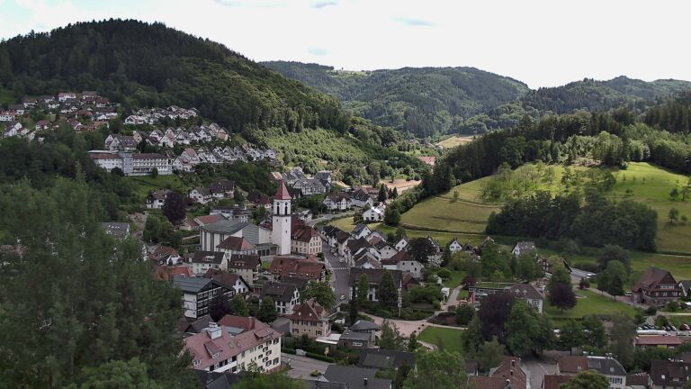 Dieses Bild zeigt eine Webcam-Aufnahme von Ottenhöfen, aufgenommen am Samstag, den 06.06.2026 um 14:50 Uhr