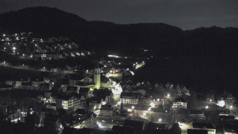 Dieses Bild zeigt eine Webcam-Aufnahme von Ottenhöfen, aufgenommen am Sonntag, den 05.04.2026 um 05:00 Uhr