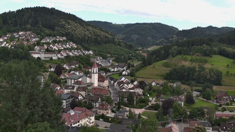 Dieses Bild zeigt eine Webcam-Aufnahme von Ottenhöfen, aufgenommen am Dienstag, den 23.06.2026 um 19:50 Uhr