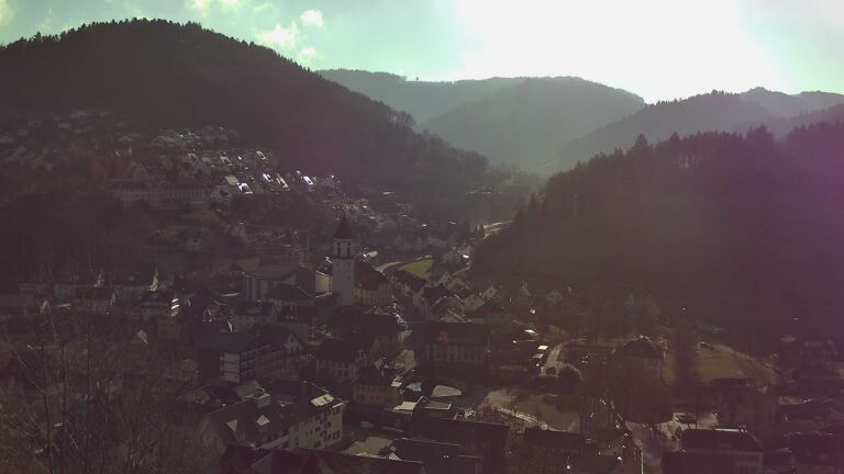 Dieses Bild zeigt eine Webcam-Aufnahme von Ottenhöfen, aufgenommen am Donnerstag, den 25.12.2025 um 12:00 Uhr