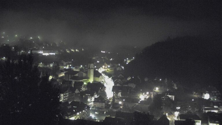 Dieses Bild zeigt eine Webcam-Aufnahme von Ottenhöfen, aufgenommen am Sonntag, den 18.10.2026 um 06:30 Uhr