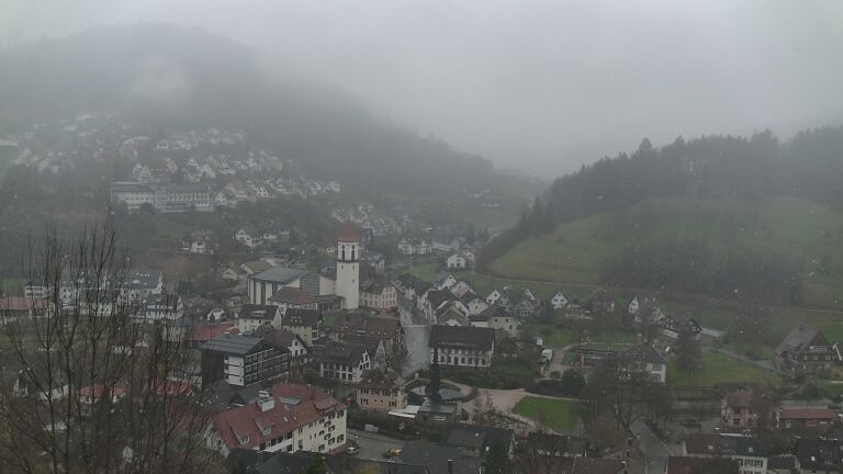 Dieses Bild zeigt eine Webcam-Aufnahme von Ottenhöfen, aufgenommen am Samstag, den 28.03.2026 um 15:30 Uhr