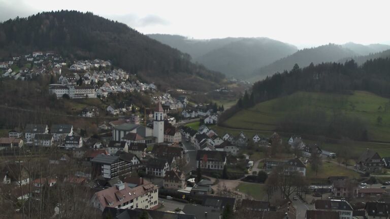 Dieses Bild zeigt eine Webcam-Aufnahme von Ottenhöfen, aufgenommen am Dienstag, den 23.12.2025 um 14:10 Uhr