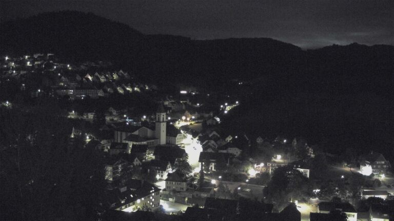 Dieses Bild zeigt eine Webcam-Aufnahme von Ottenhöfen, aufgenommen am Sonntag, den 30.08.2026 um 04:00 Uhr