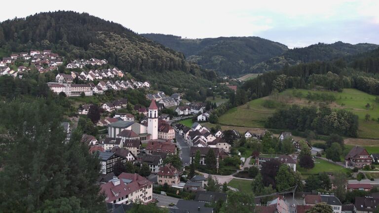 Dieses Bild zeigt eine Webcam-Aufnahme von Ottenhöfen, aufgenommen am Dienstag, den 23.06.2026 um 21:30 Uhr