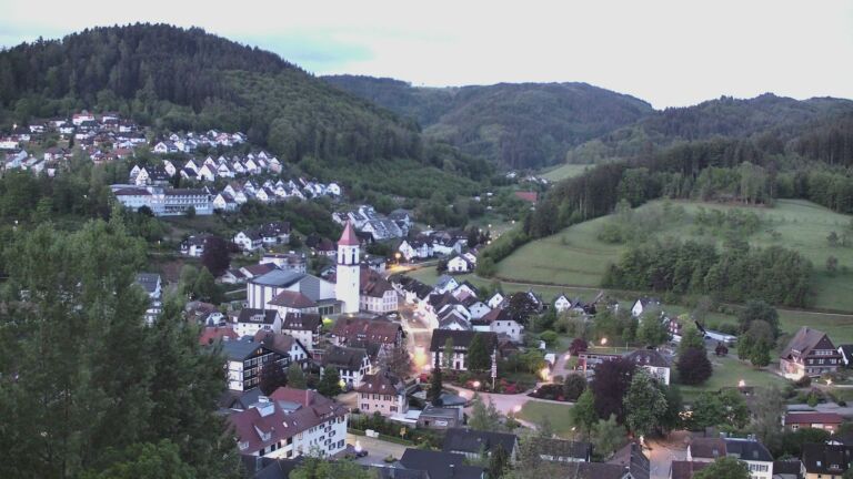 Dieses Bild zeigt eine Webcam-Aufnahme von Ottenhöfen, aufgenommen am Mittwoch, den 06.05.2026 um 05:30 Uhr
