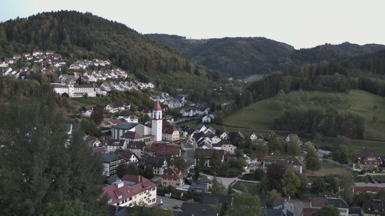Dieses Bild zeigt eine Webcam-Aufnahme von Ottenhöfen, aufgenommen am Dienstag, den 22.09.2026 um 19:40 Uhr