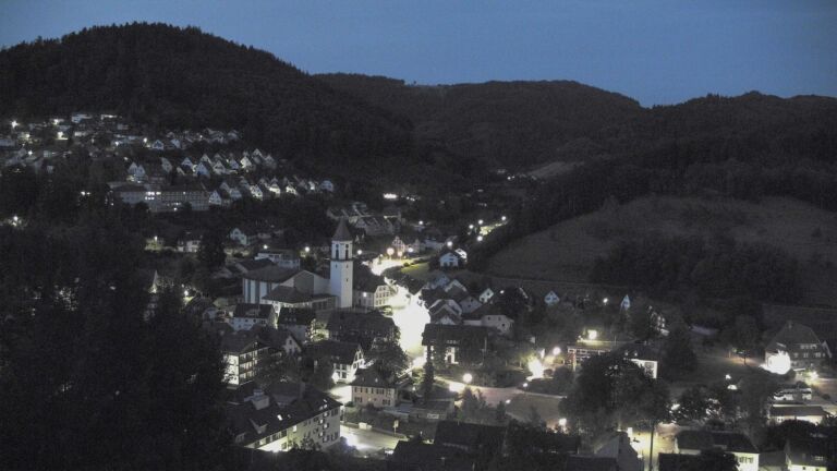 Dieses Bild zeigt eine Webcam-Aufnahme von Ottenhöfen, aufgenommen am Mittwoch, den 08.07.2026 um 04:30 Uhr