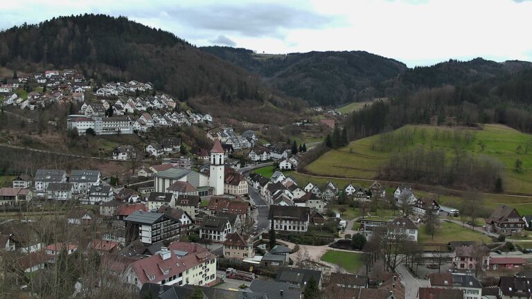 Dieses Bild zeigt eine Webcam-Aufnahme von Ottenhöfen, aufgenommen am Montag, den 23.02.2026 um 16:10 Uhr