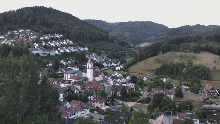 Dieses Bild zeigt eine Webcam-Aufnahme von Ottenhöfen, aufgenommen am Montag, den 20.07.2026 um 05:30 Uhr