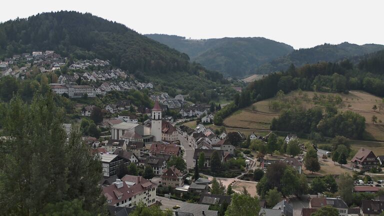 Dieses Bild zeigt eine Webcam-Aufnahme von Ottenhöfen, aufgenommen am Sonntag, den 16.08.2026 um 11:40 Uhr