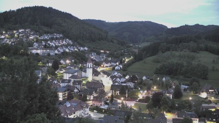 Dieses Bild zeigt eine Webcam-Aufnahme von Ottenhöfen, aufgenommen am Dienstag, den 12.05.2026 um 21:30 Uhr
