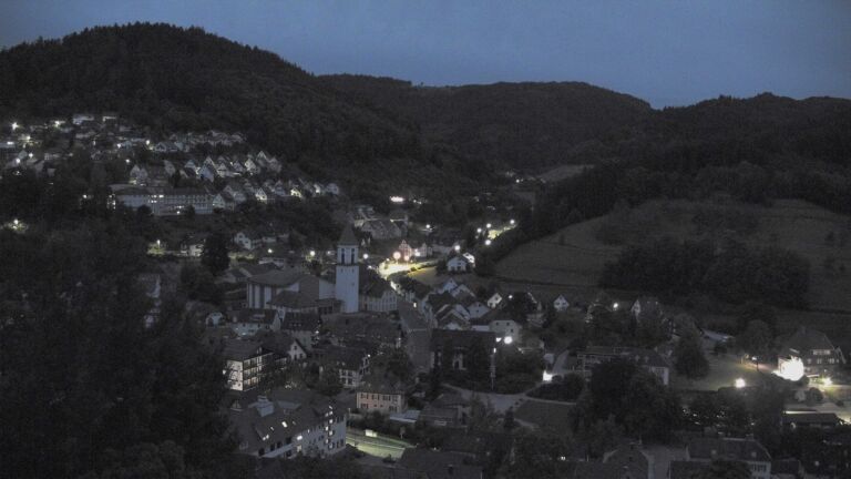 Dieses Bild zeigt eine Webcam-Aufnahme von Ottenhöfen, aufgenommen am Mittwoch, den 10.06.2026 um 04:30 Uhr