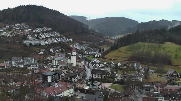 Dieses Bild zeigt eine Webcam-Aufnahme von Ottenhöfen, aufgenommen am Freitag, den 30.01.2026 um 17:00 Uhr