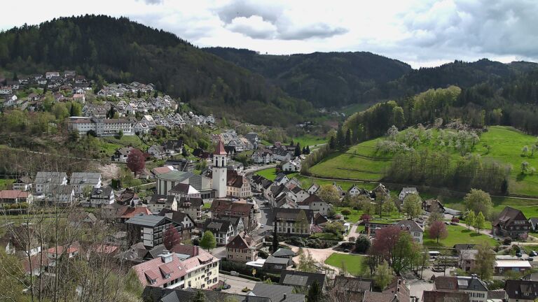 Dieses Bild zeigt eine Webcam-Aufnahme von Ottenhöfen, aufgenommen am Donnerstag, den 16.04.2026 um 14:40 Uhr